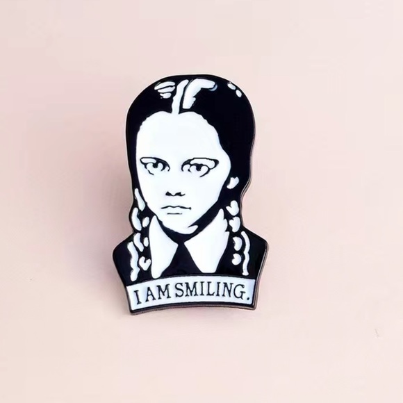 🔥NEW Pin - Picture 1 of 3